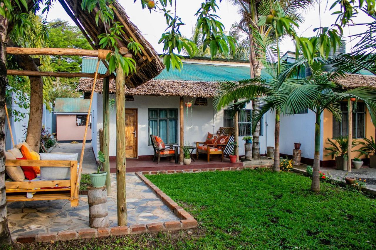 Blue Elephant Villas Аруша Экстерьер фото