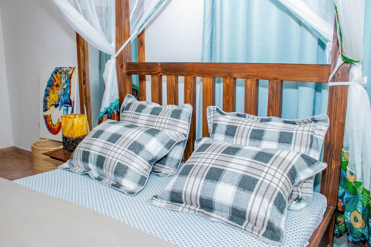 Blue Elephant Villas Аруша Экстерьер фото