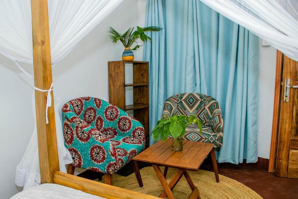 Blue Elephant Villas Аруша Экстерьер фото